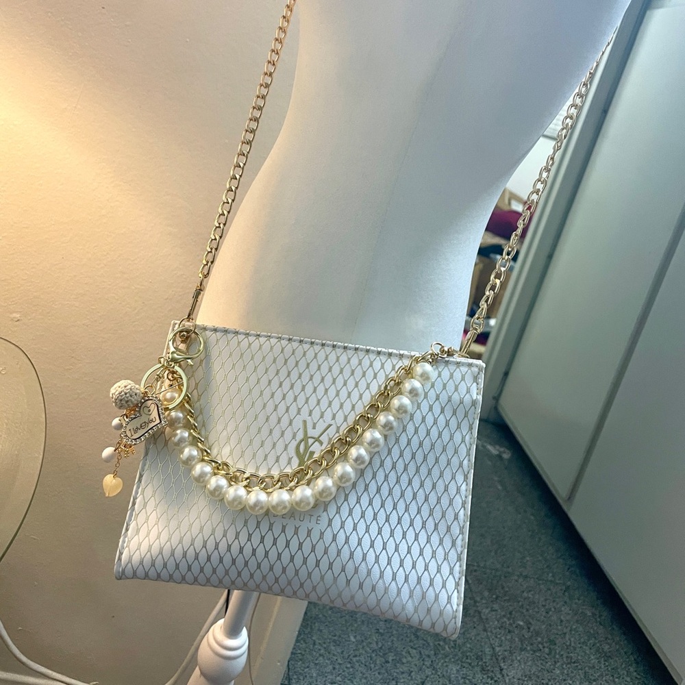 YSL - Picture 15 of 15